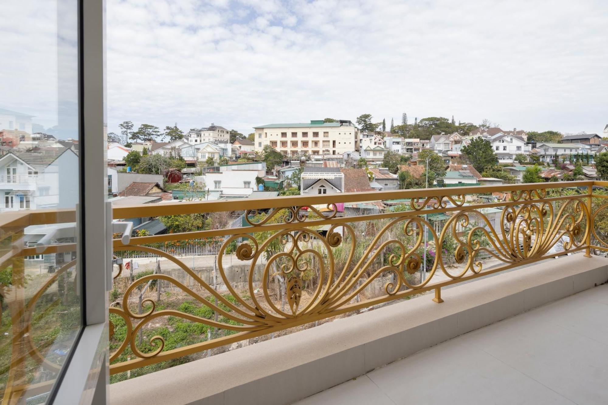 Romance Hotel Dalat Exterior photo